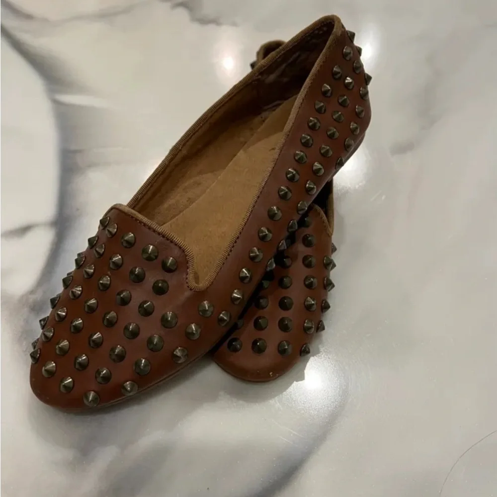 Shoes - Picture 1 of 2